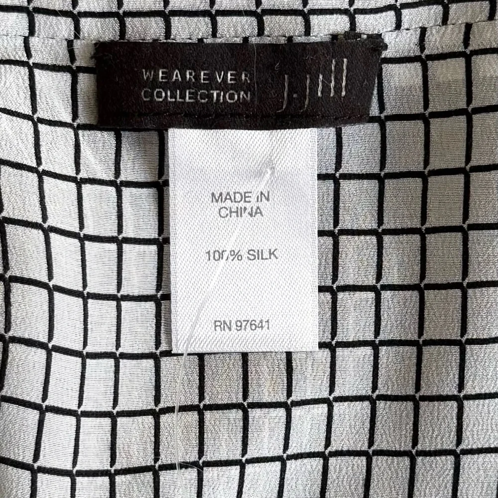 J JILL NEW Wearever Silk Windowpane Print Infinity Scarf • Woven Reversible